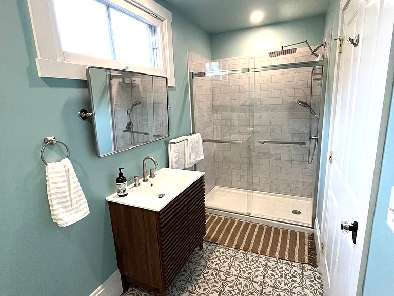 318 Front St — Photo 17