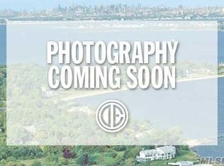 3 Wyndham Way, Port Washington, NY 11050