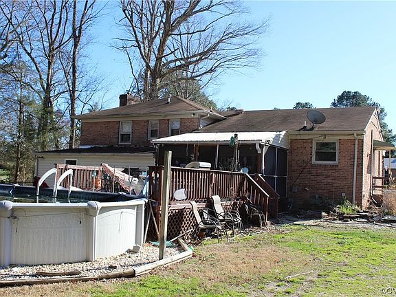 3rd image of 7410 Ewell Rd