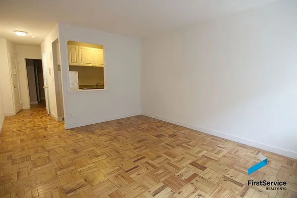 Rented by FirstService Realty (legacy) | media 21