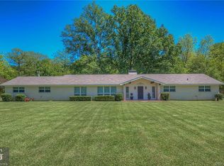 2442 Swan Lake Rd, Bossier City, LA 71111