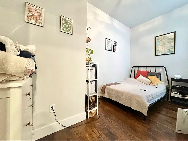 489 Washington Ave #1F — Photo 4