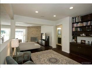 21706 Dumetz Rd, Woodland Hills, CA 91364