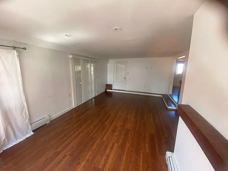 356 Oak St — Photo 6