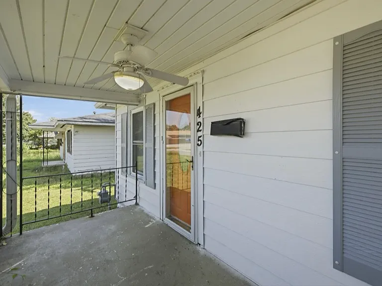 425 S 45th West Ave — Photo 4