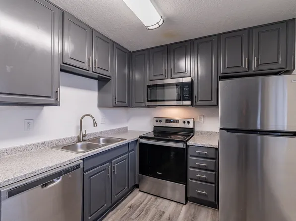 Montecito Apartments