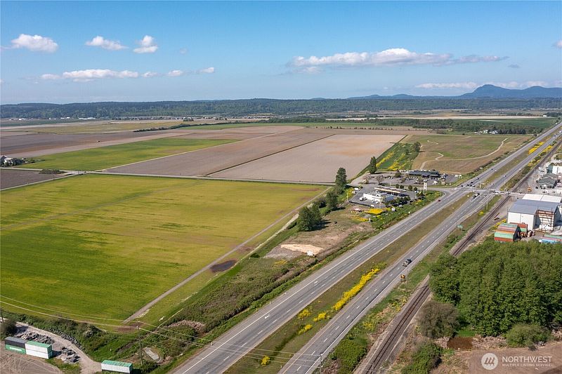 4th image of 1377 Laconner Whitney Road