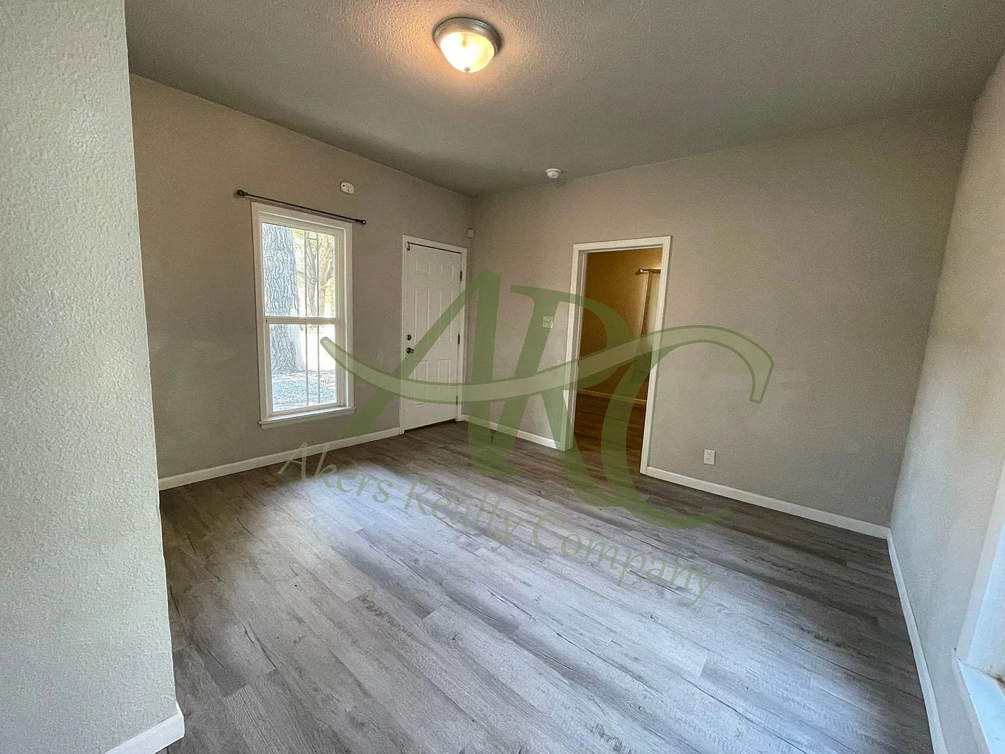 1444 Cypress St — Photo 4