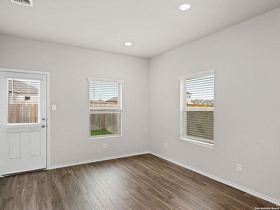 4th image of 13515 Eden Way