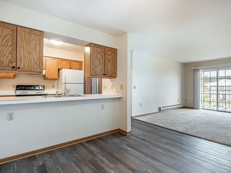 Arrowhead Apartments — Photo 3