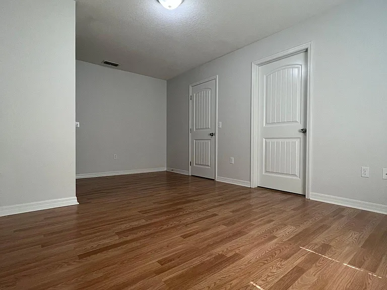 1860 NE Roberts Trl — Photo 13