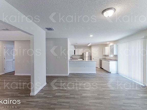 3rd image of 6232 N Darlington Dr