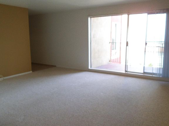 3rd image of 150 Gardenside Dr APT 201