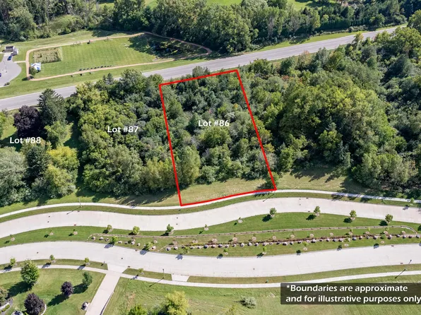 2925 E Incline Way #86, Appleton, WI 54913