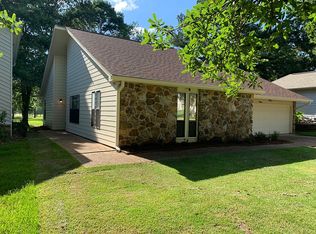 417 Spike Rdg, Canton, MS 39046