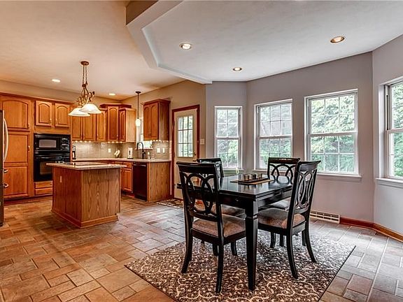 5th image of 300 Scarlet Peak Ct