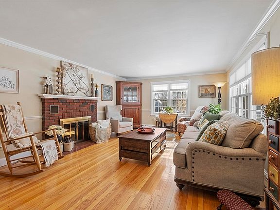 3rd image of 38 Knower Rd