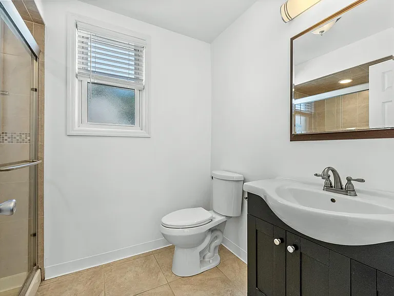 172 Cedar St #1 — Photo 7