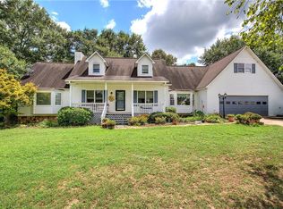 15 Moores Spring Rd, Kingston, GA 30145