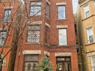 913 W Newport Ave #3, Chicago, IL 60657