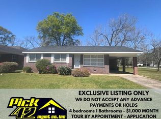 355 Dixon St, Mullins, SC 29574