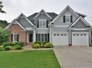 8995 Forest Path Dr, Gainesville, GA 30506