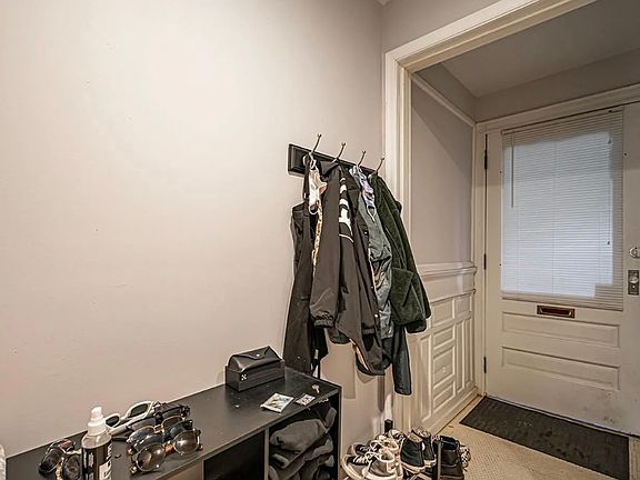 4th image of 5102 Larchwood Ave #1