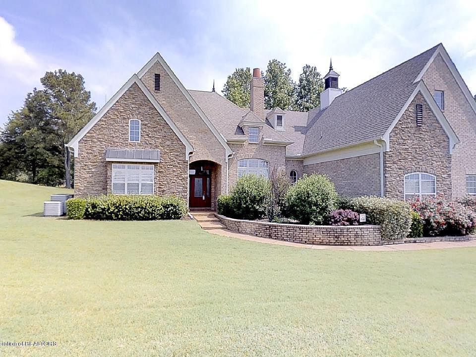 1st image of 14180 Strafford Ln