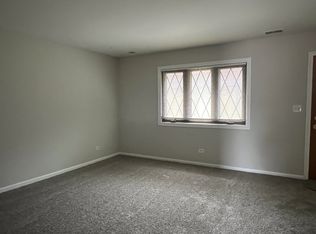 385 N Wood Dale Rd APT 4, Wood Dale, IL 60191