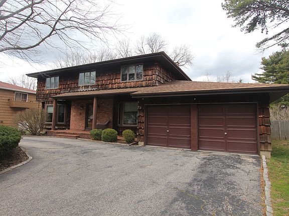2nd image of 25 Bonaire Dr