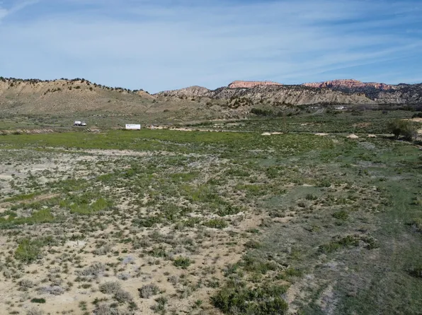1250 N 100 E, Tropic, UT 84776