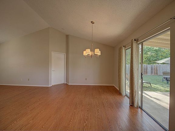 5th image of 223 Cibolo Branch Dr