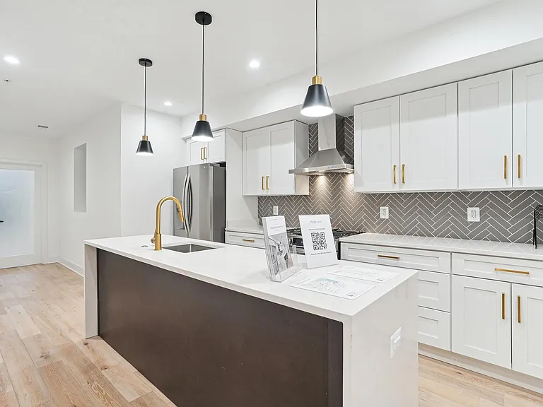 1111 K St NE #2 — Photo 7