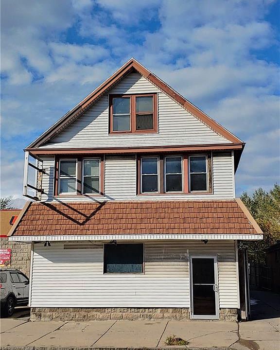 1st image of 1324 E Delavan Ave