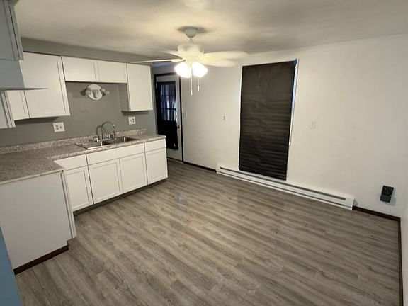 5th image of 1028 Debolt St