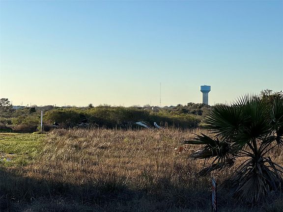 2nd image of 632 18th St Lot 39-40