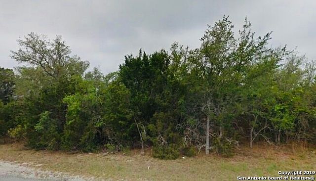 1st image of 932 Cypress Dr