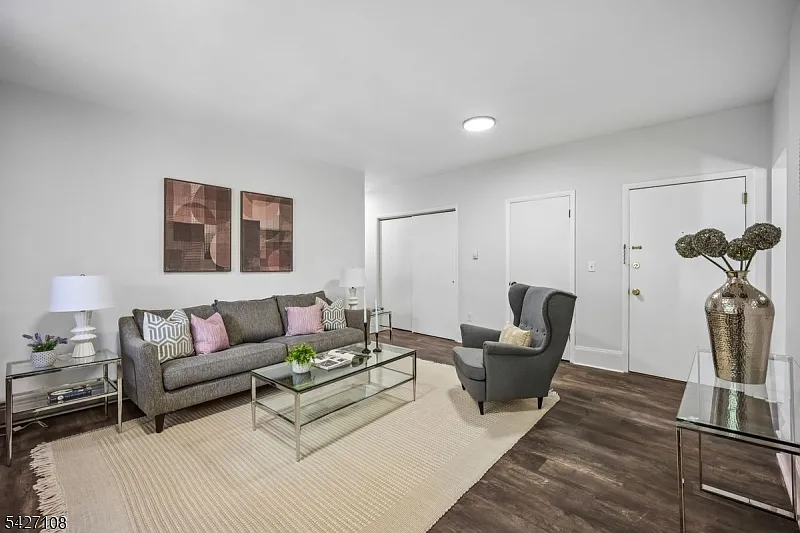 2 bed, 2.0 bath, $3,000 — Photo 4