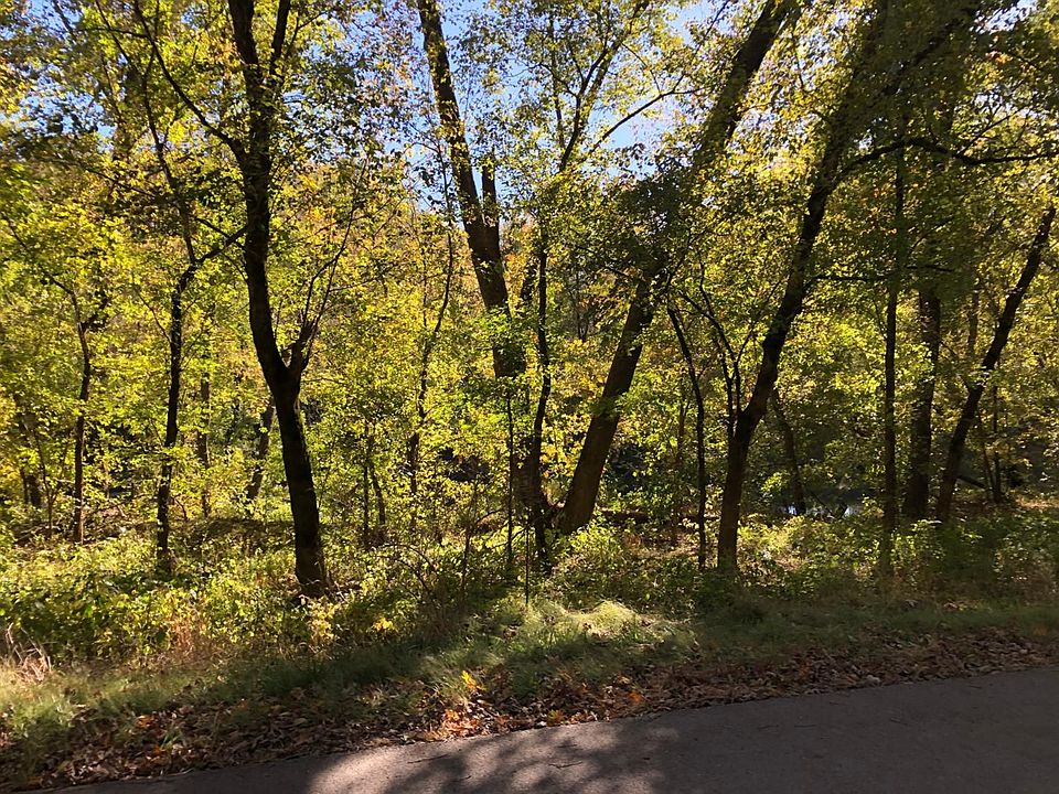 2nd image of 1 Wolverine Rd