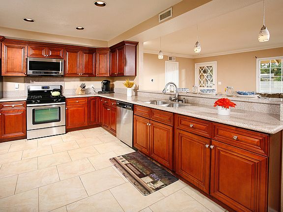 5th image of 8572 Topanga Canyon Blvd