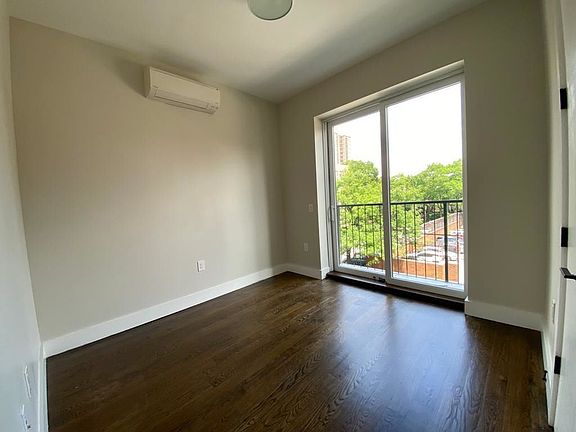 5th image of 540 E 142nd St #3C
