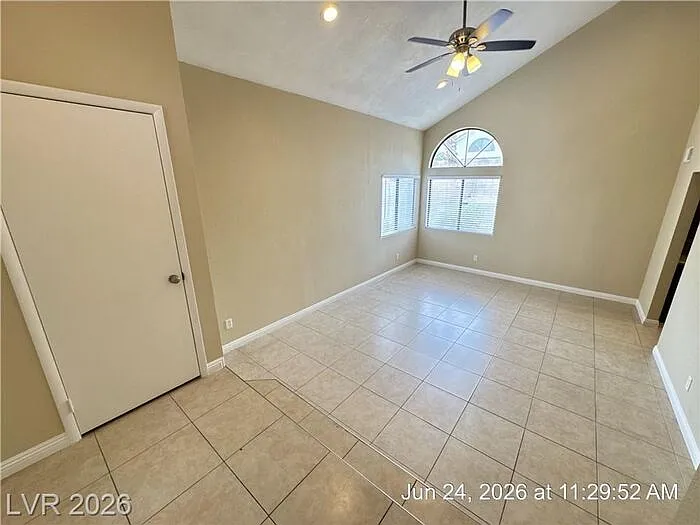 127 Wynntry Dr — Photo 2
