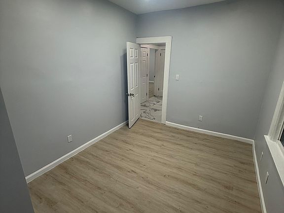 4th image of 920-922 S 20th St #2