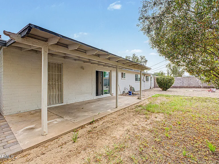 950 E Lilac Dr — Photo 29