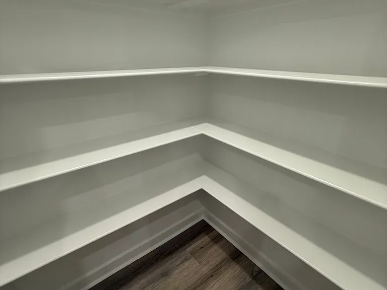 4340 Sloan Dr — Photo 20