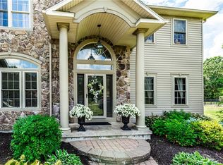 4568 Quarry Point Cir, Clay, NY 13041