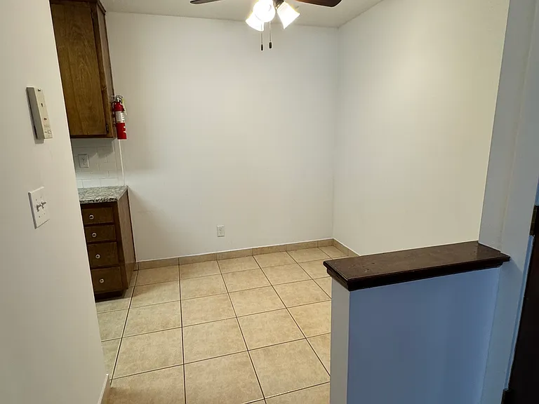 901 Illinois St — Photo 15