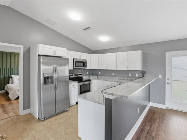 3017 NE 2nd Ave, Cape Coral, FL 33909