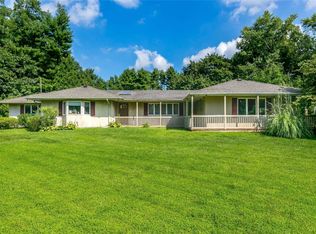 15 Circle Rd, Syosset, NY 11791