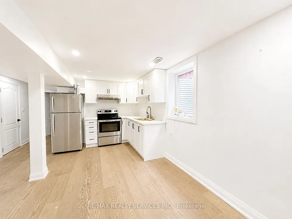 32 Trewartha Cres #BASEMENT